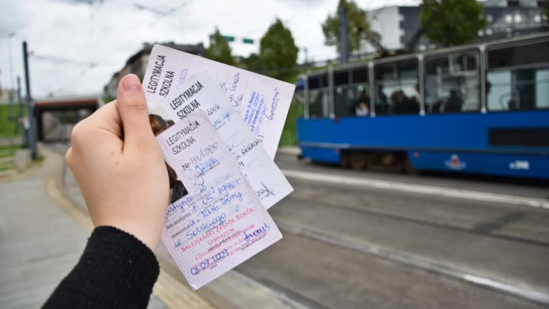 Jak wygląda legitymacja szkolna? Nowy wzór i cechy - poznaj!
