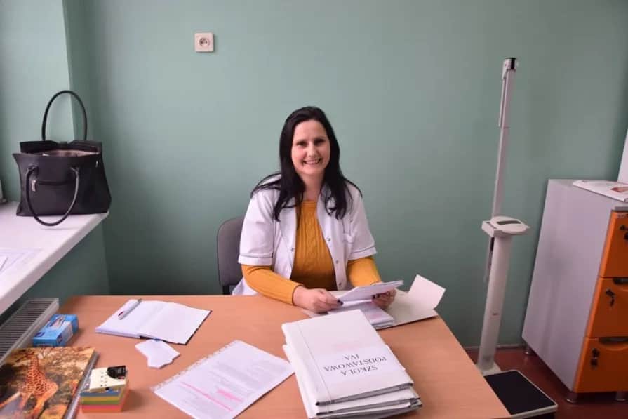 Ile zarabia higienistka szkolna? Zaskakujące dane o pensjach